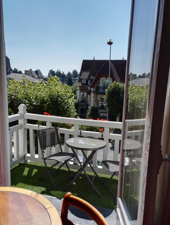 Hotel Marie Anne Deauville Exterior foto