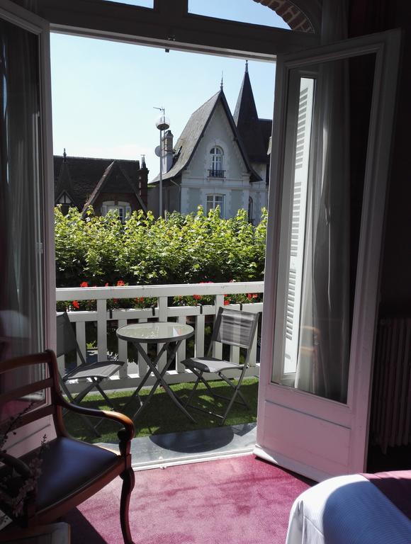 Hotel Marie Anne Deauville Exterior foto